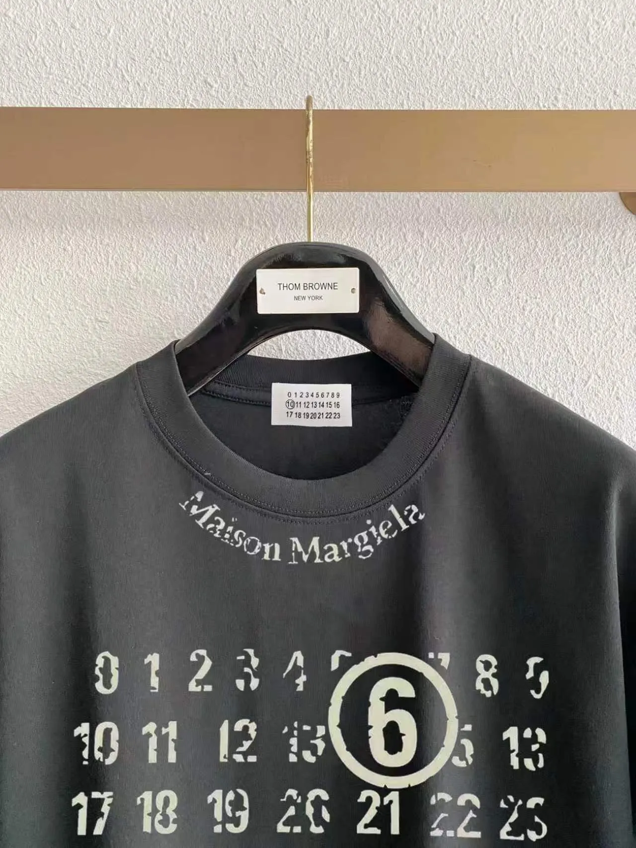 mm 6/ New Arrival ， ， ， ， T Same Style。 :Black White Blue Gray Size:S（90-130 ） M（125-140 ） L（135-160 ） XL（160-180 ） XXL（180-210 ）
